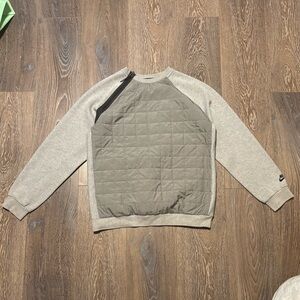 Nike Medium Quilted Front Crewneck with Light Gray Sleeves